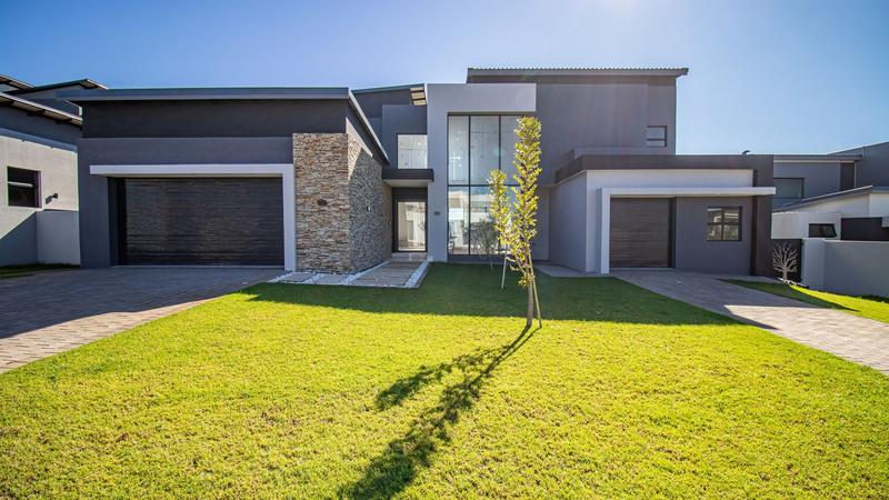 5 Bedroom Property for Sale in Midstream Heights Gauteng