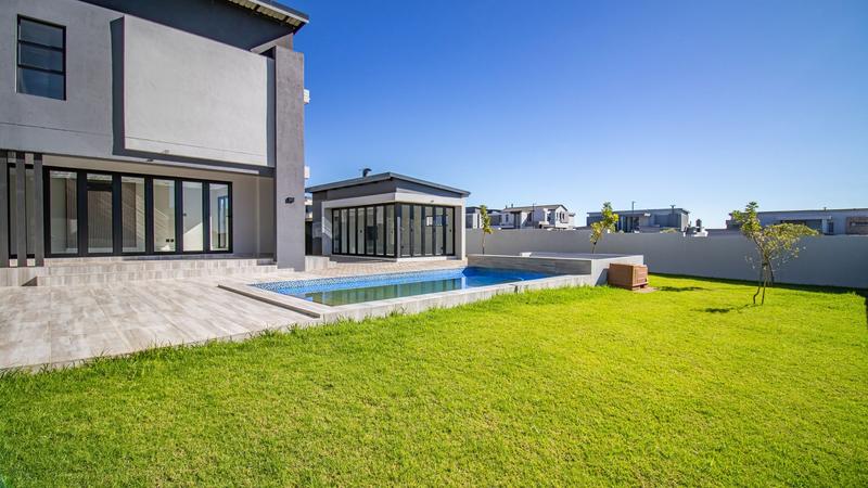 5 Bedroom Property for Sale in Midstream Heights Gauteng