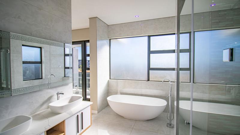 5 Bedroom Property for Sale in Midstream Heights Gauteng