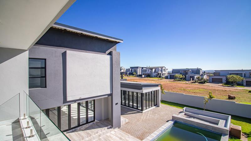5 Bedroom Property for Sale in Midstream Heights Gauteng