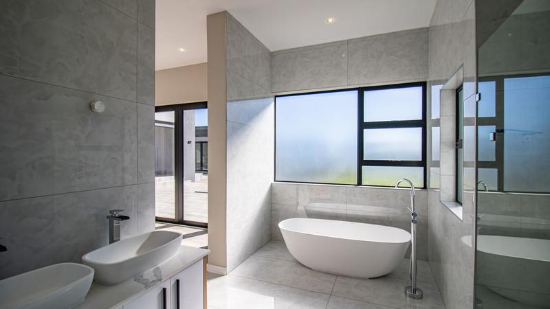 5 Bedroom Property for Sale in Midstream Heights Gauteng