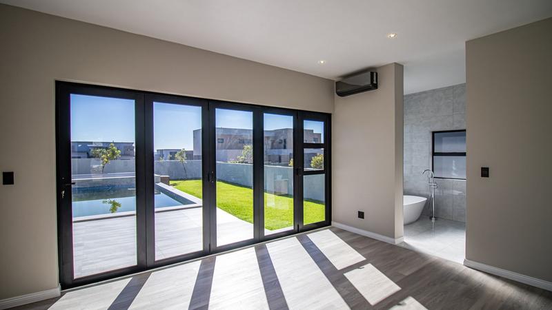 5 Bedroom Property for Sale in Midstream Heights Gauteng