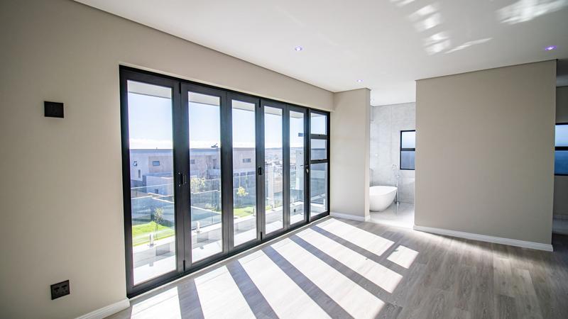 5 Bedroom Property for Sale in Midstream Heights Gauteng