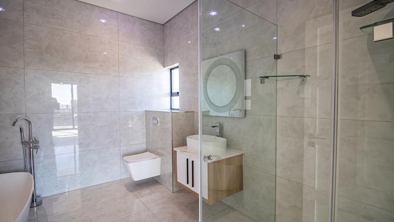 5 Bedroom Property for Sale in Midstream Heights Gauteng
