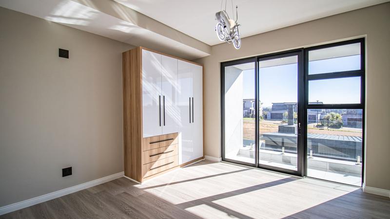 5 Bedroom Property for Sale in Midstream Heights Gauteng