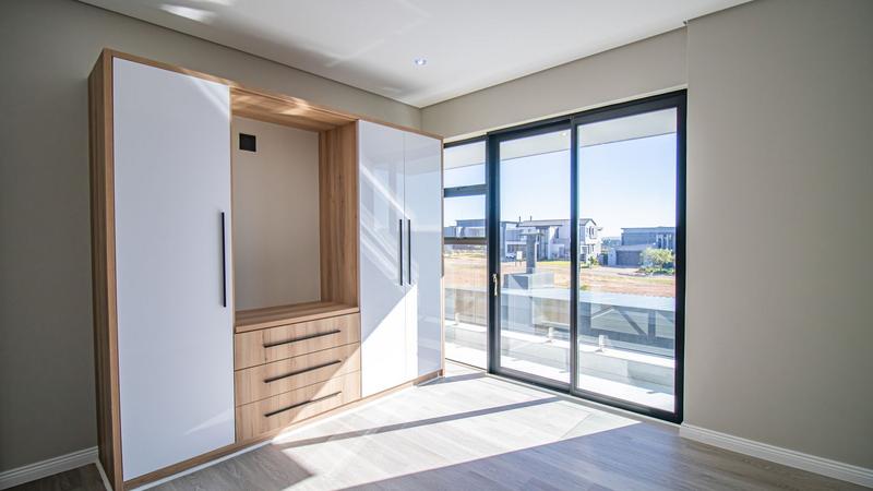5 Bedroom Property for Sale in Midstream Heights Gauteng