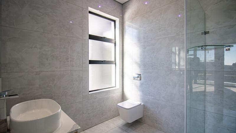 5 Bedroom Property for Sale in Midstream Heights Gauteng
