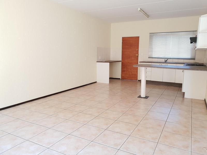To Let 2 Bedroom Property for Rent in Weltevreden Park Gauteng