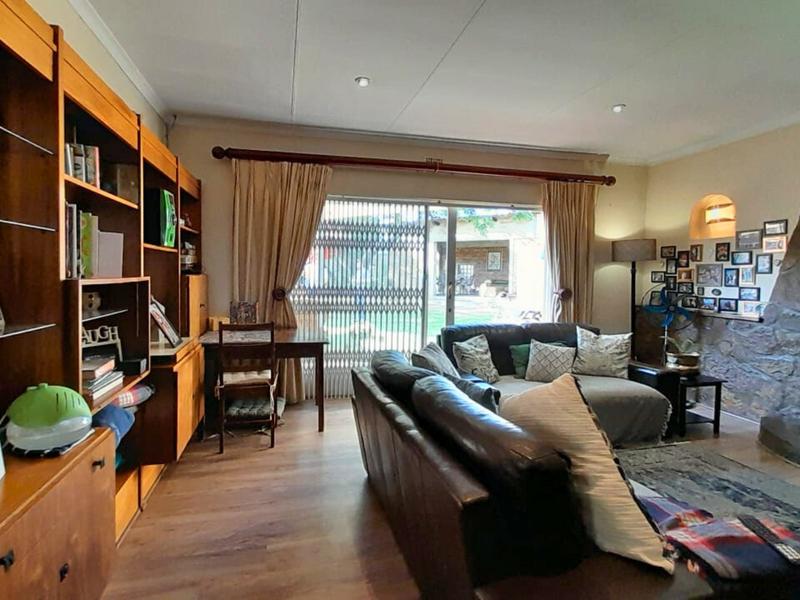 3 Bedroom Property for Sale in Birchleigh Gauteng