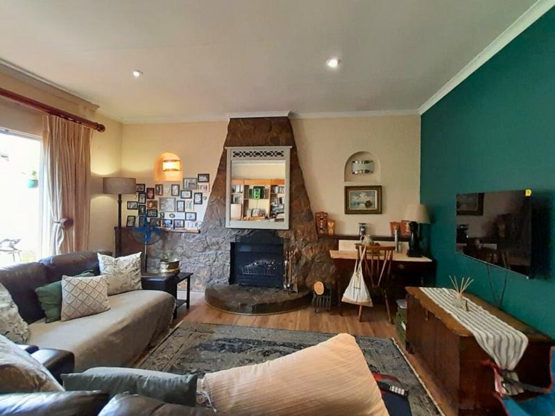 3 Bedroom Property for Sale in Birchleigh Gauteng