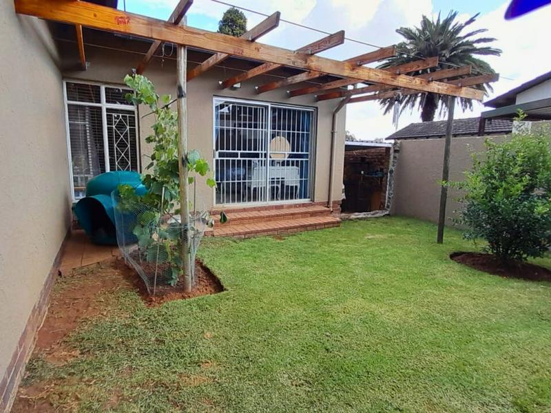 3 Bedroom Property for Sale in Birchleigh Gauteng