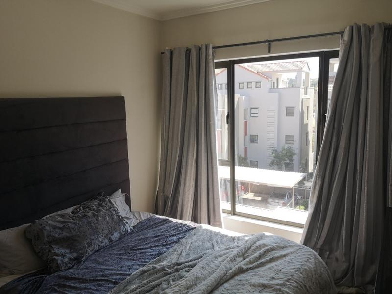 To Let 1 Bedroom Property for Rent in Fourways Gauteng