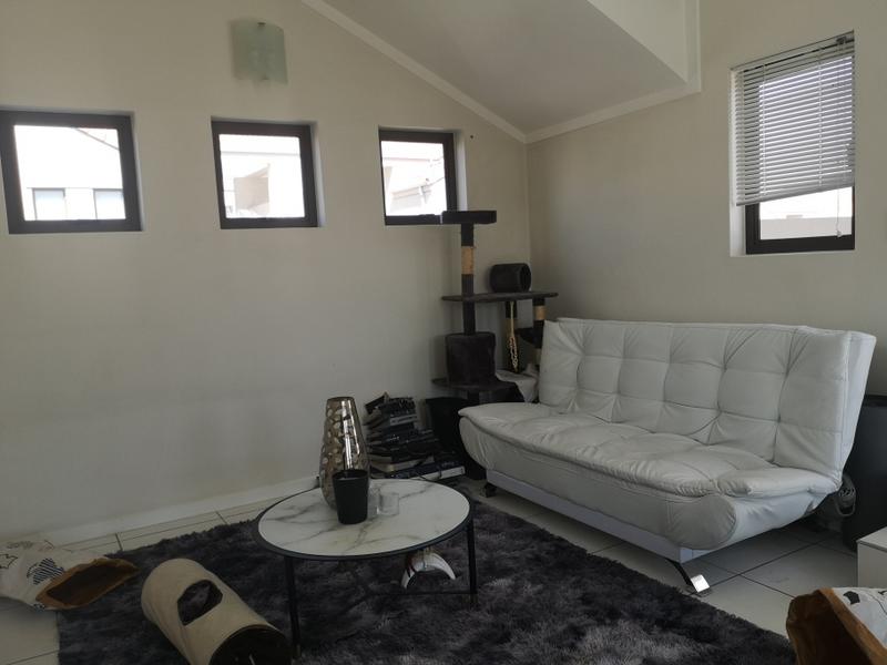 To Let 1 Bedroom Property for Rent in Fourways Gauteng