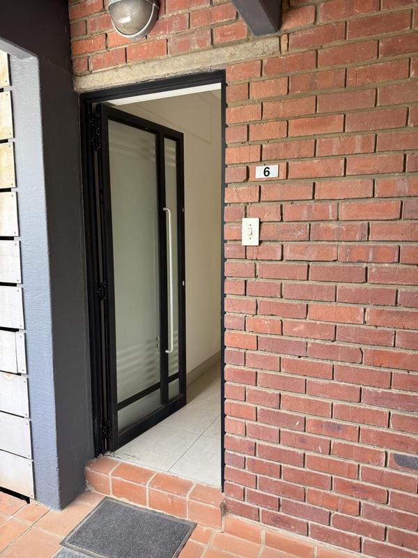 2 Bedroom Property for Sale in Atholl Gauteng