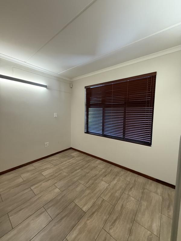 2 Bedroom Property for Sale in Atholl Gauteng