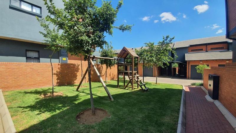 2 Bedroom Property for Sale in Montana Gauteng
