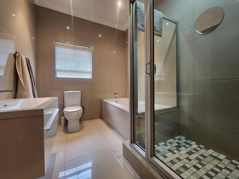 4 Bedroom Property for Sale in New Redruth Gauteng