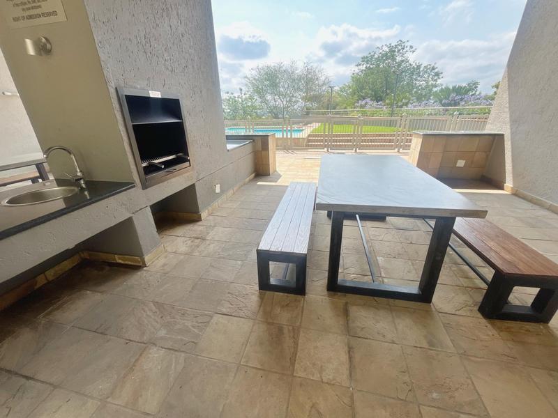 To Let 2 Bedroom Property for Rent in Sandhurst Gauteng