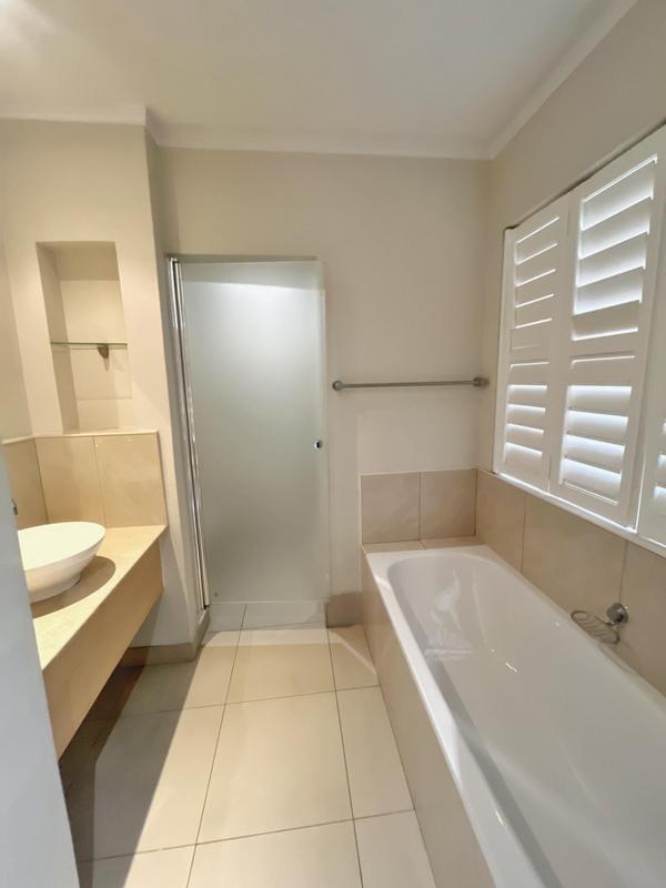 To Let 2 Bedroom Property for Rent in Sandhurst Gauteng