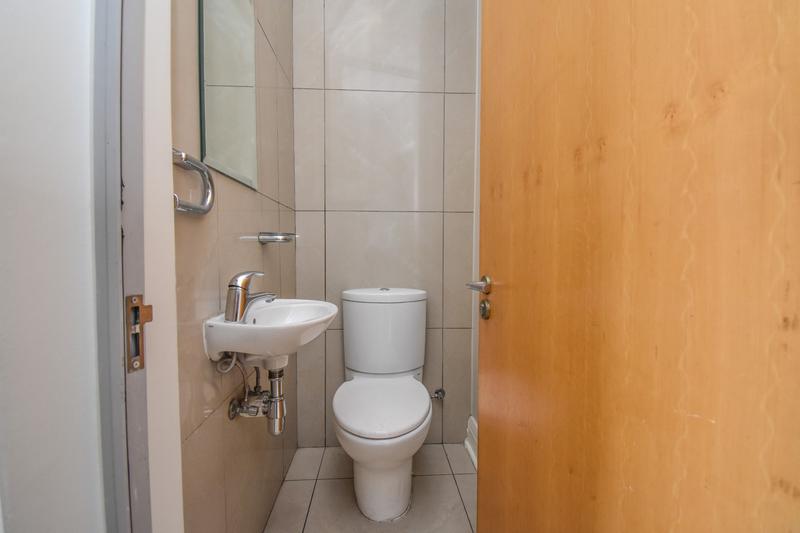 To Let 1 Bedroom Property for Rent in Sandown Gauteng