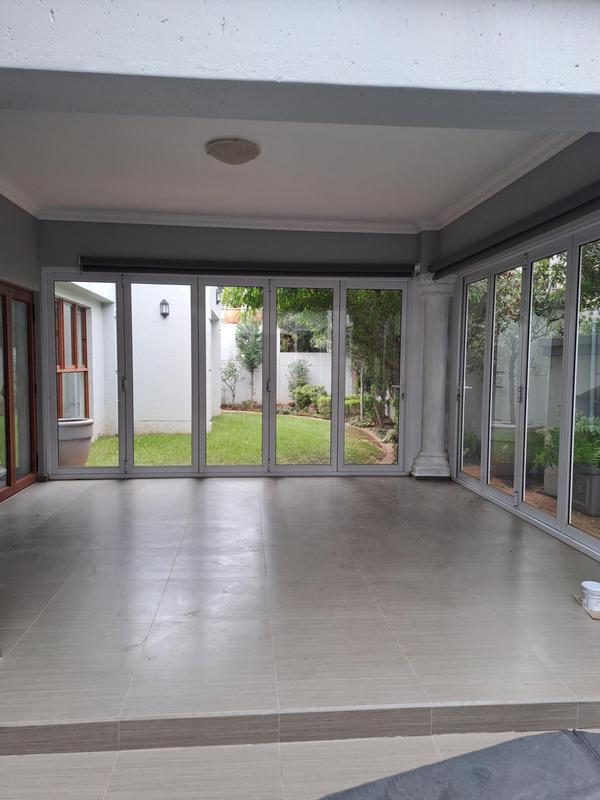 To Let 4 Bedroom Property for Rent in Northcliff Gauteng