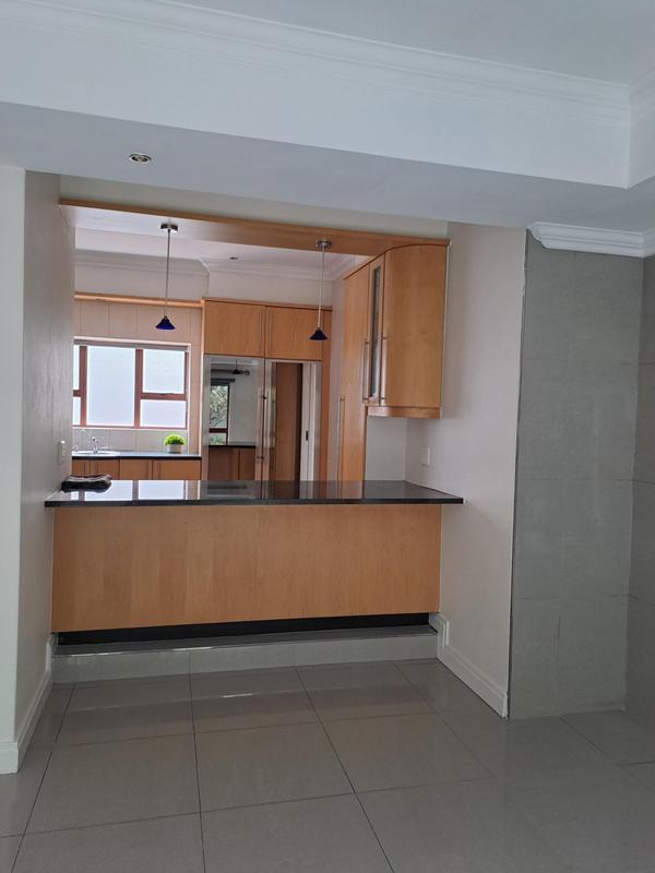 To Let 4 Bedroom Property for Rent in Northcliff Gauteng