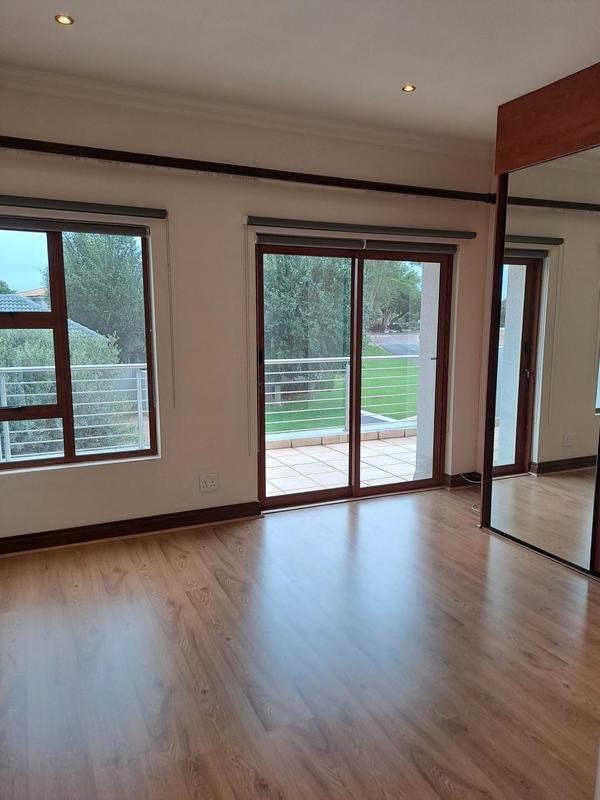 To Let 4 Bedroom Property for Rent in Northcliff Gauteng