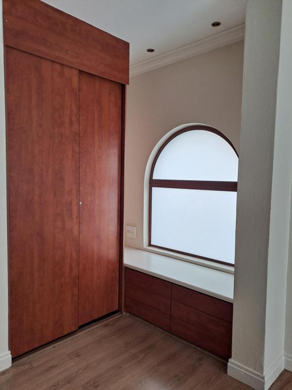 To Let 4 Bedroom Property for Rent in Northcliff Gauteng
