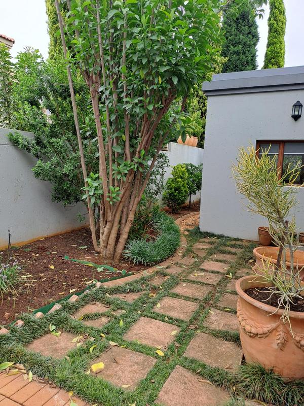 To Let 4 Bedroom Property for Rent in Northcliff Gauteng