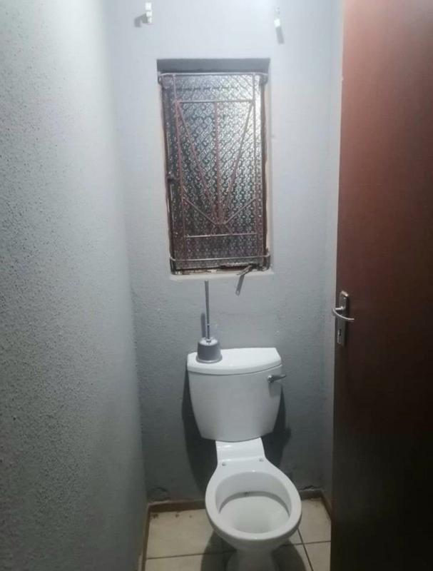 2 Bedroom Property for Sale in Soshanguve East Gauteng