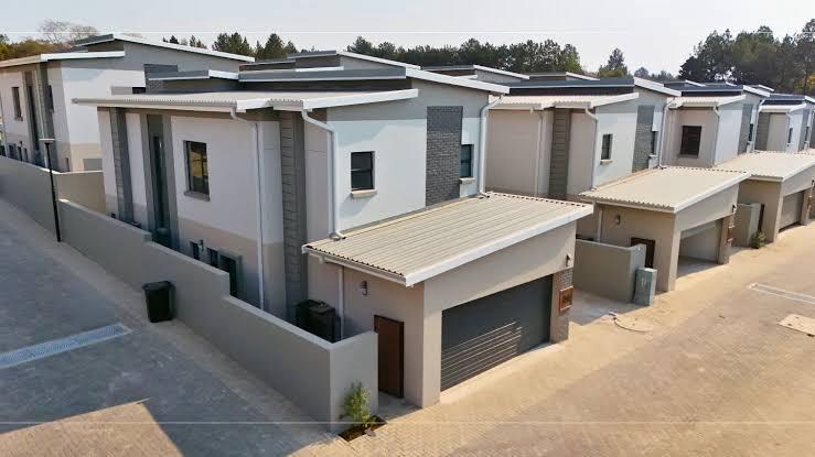 To Let 3 Bedroom Property for Rent in Beverley Gauteng