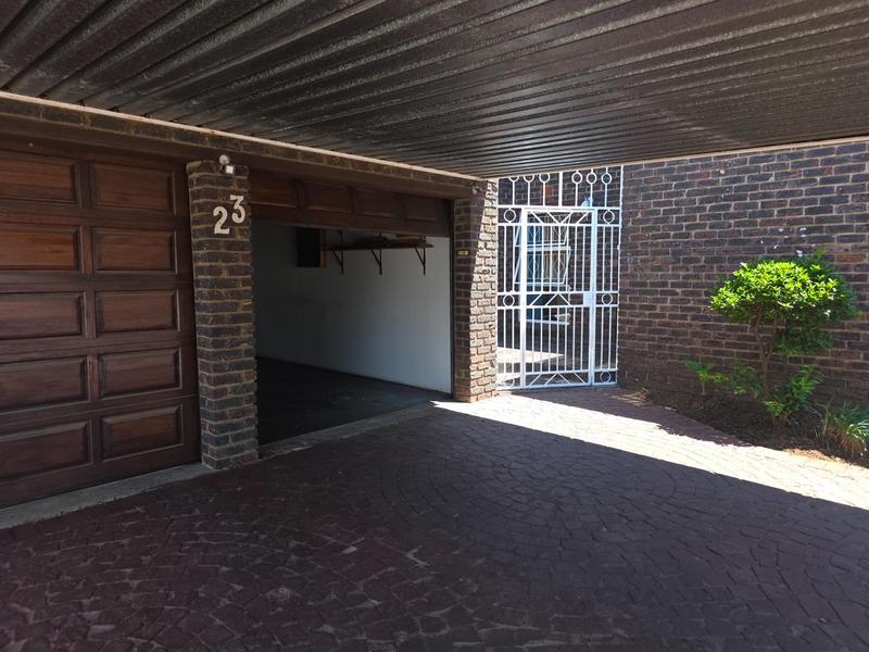 3 Bedroom Property for Sale in Sunward Park Gauteng
