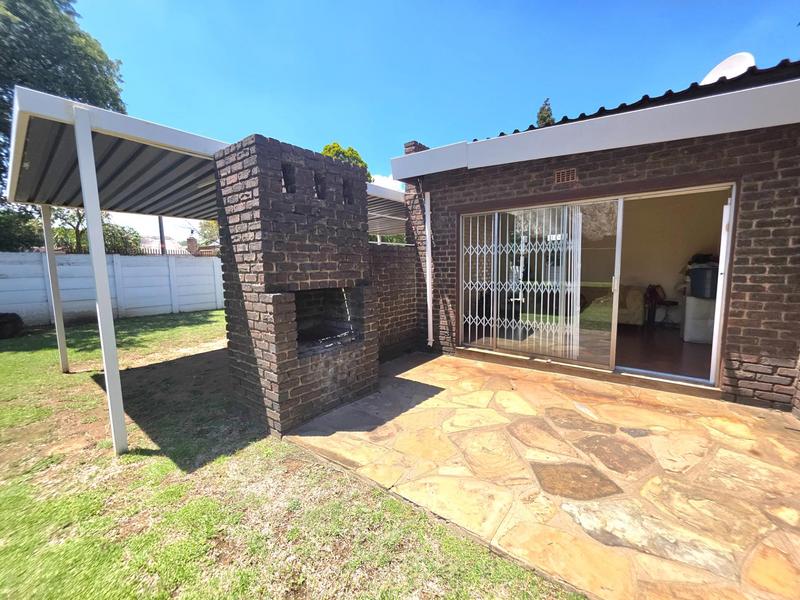 3 Bedroom Property for Sale in Sunward Park Gauteng