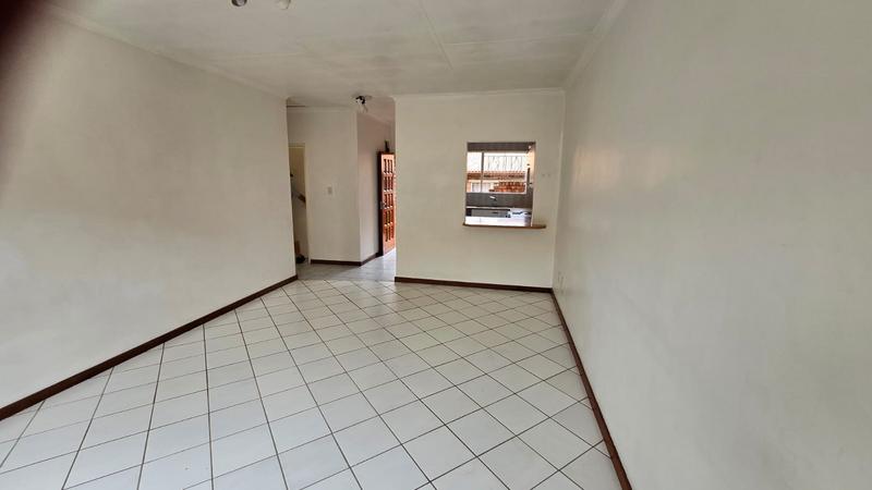 To Let 2 Bedroom Property for Rent in Vorna Valley Gauteng