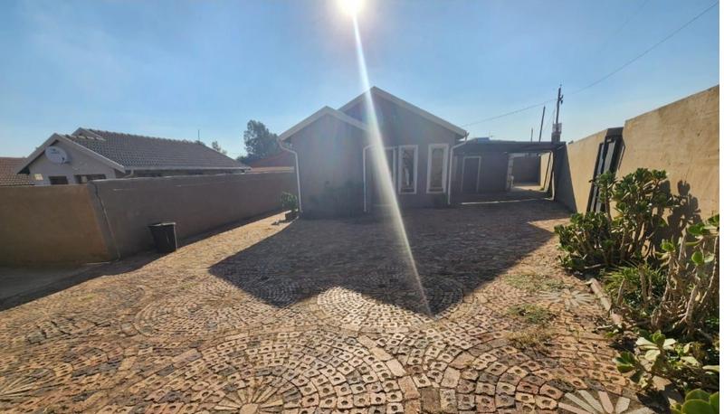 To Let 1 Bedroom Property for Rent in Naturena Gauteng