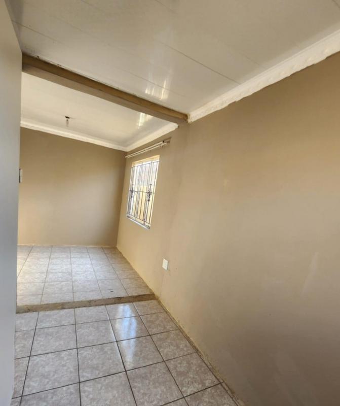 To Let 1 Bedroom Property for Rent in Naturena Gauteng