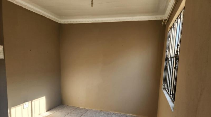 To Let 1 Bedroom Property for Rent in Naturena Gauteng