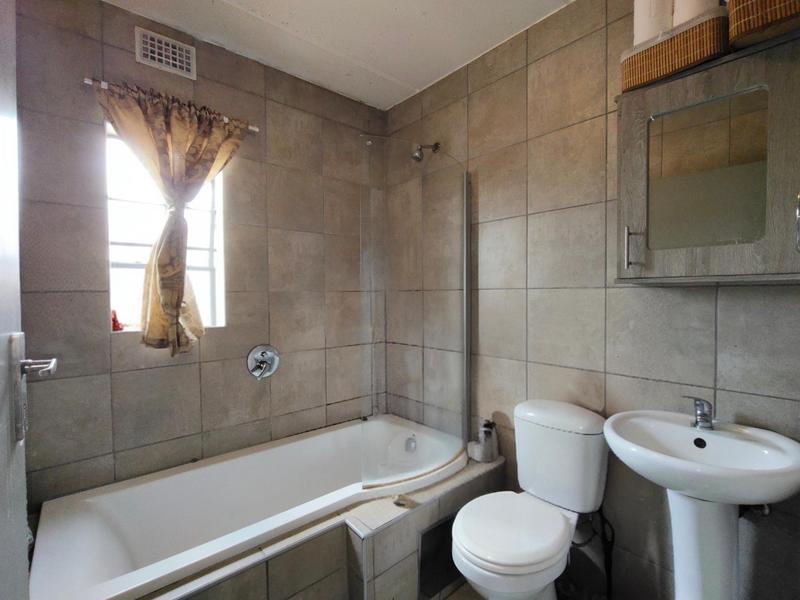 To Let 2 Bedroom Property for Rent in Montana Gauteng