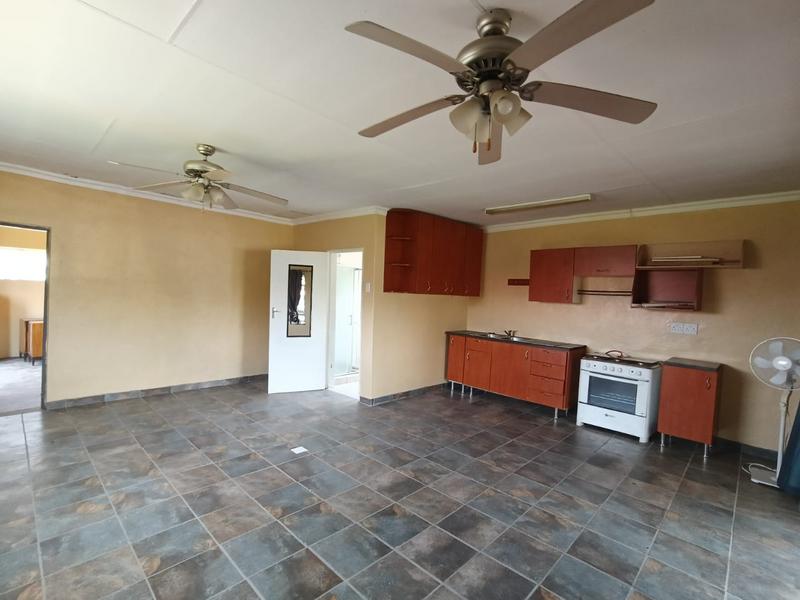 To Let 2 Bedroom Property for Rent in Petersfield Gauteng