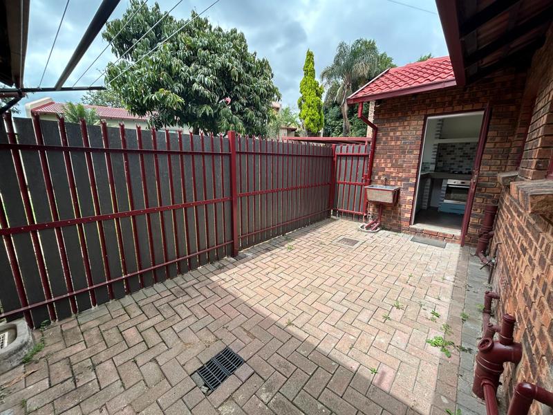 To Let 3 Bedroom Property for Rent in The Reeds Gauteng