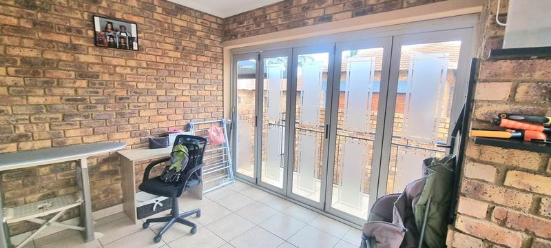 3 Bedroom Property for Sale in Amberfield Gauteng