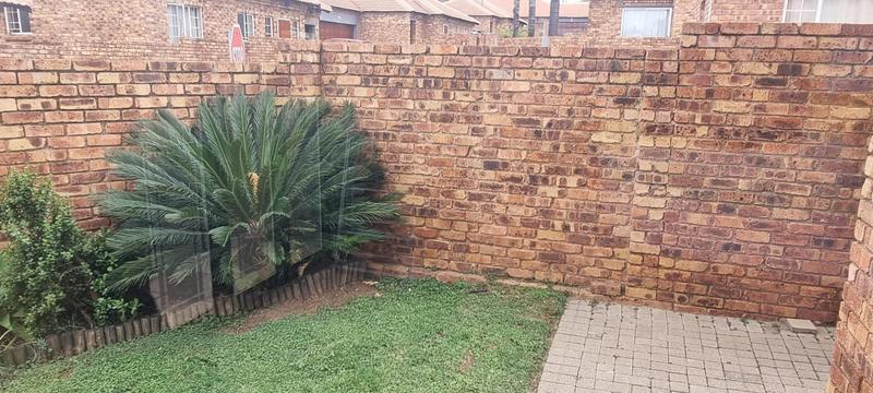 3 Bedroom Property for Sale in Amberfield Gauteng