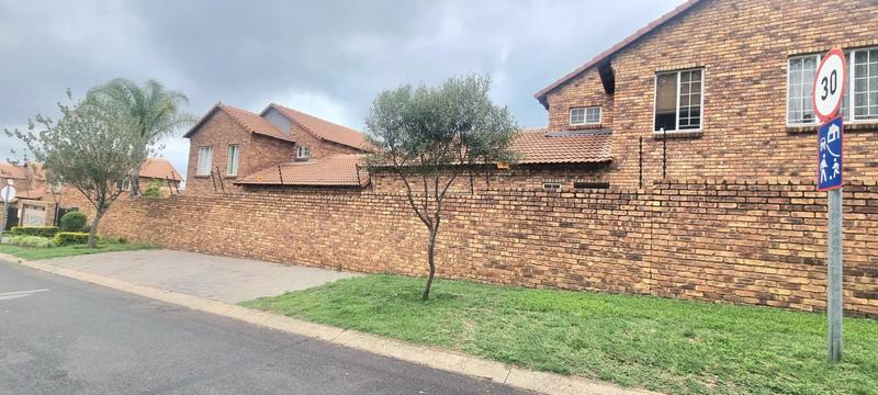 3 Bedroom Property for Sale in Amberfield Gauteng