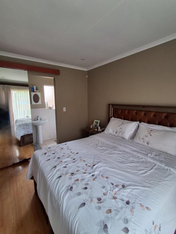 3 Bedroom Property for Sale in Heuwelsig Estate Gauteng