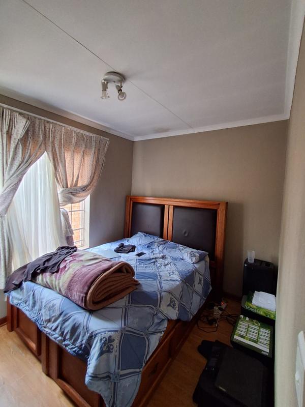 3 Bedroom Property for Sale in Heuwelsig Estate Gauteng