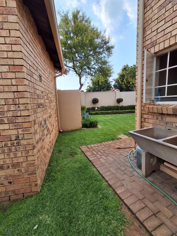 3 Bedroom Property for Sale in Heuwelsig Estate Gauteng