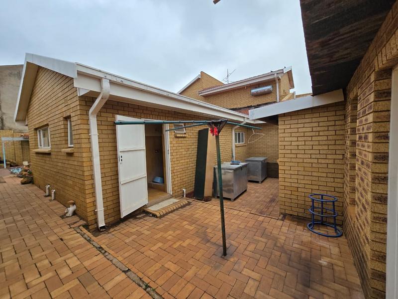 3 Bedroom Property for Sale in Mohlakeng Gauteng