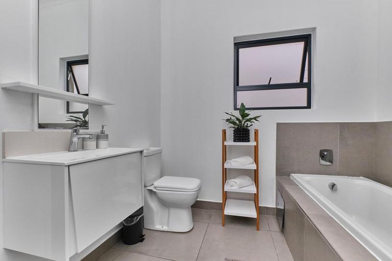 To Let 2 Bedroom Property for Rent in Morningside Gauteng