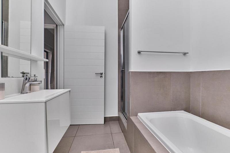 To Let 2 Bedroom Property for Rent in Morningside Gauteng