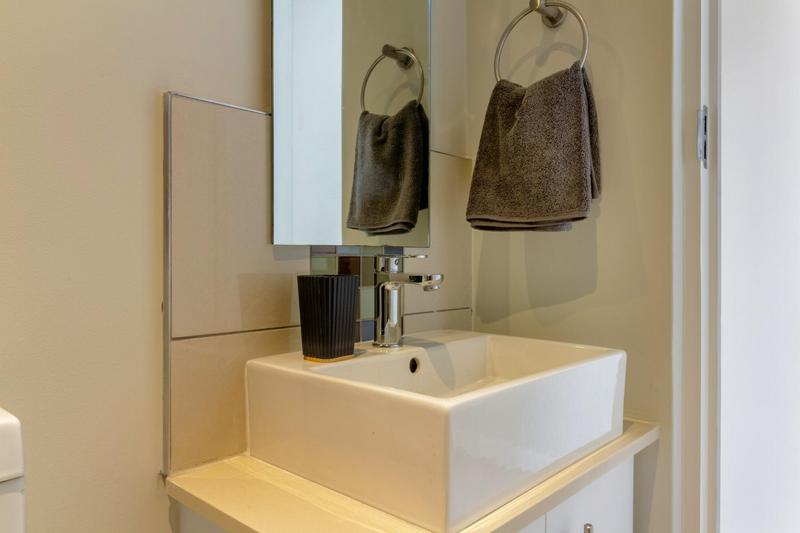 2 Bedroom Property for Sale in Rosebank Gauteng